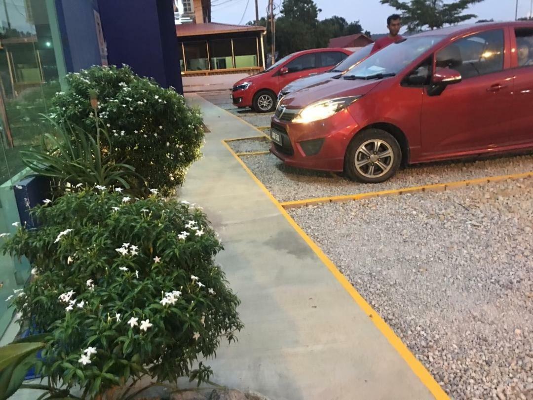 Nu Melati Hotel Pantai Cenang  Buitenkant foto